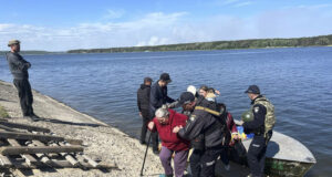Стотици хора бяха евакуирани от Харковска област след руска атака, съобщи губернаторът на украинската област