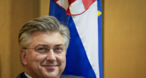 Хърватският парламент одобри новото коалиционно правителство на консерваторите и националистите