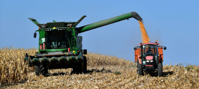 Цените на основните зърнени стоки се успокоиха на световните зърнени пазари в последния ден на април