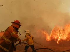 Пожарите в Гърция взеха застрашителни размери
