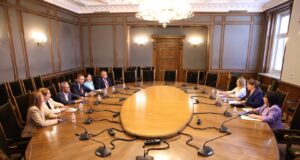 Среща на ГЕРБ-СДС с ДПС