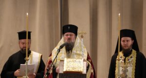 Наместник-председателят на Светия синод - Врачанският митрополит Григорий