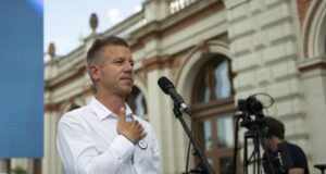 ЕНП прие новата унгарска партия ТИСА в групата си в Европейския парламент