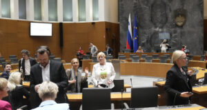 Депутати в словенския парламент