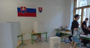 Избори за Европейски парламент
                                                                                                Режимът за непозволена агитация във връзка с евроизборите в Словакия ще продължи най-малко три часа повече заради намиране на бял прах в избирателна секция