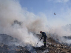 Мъж, участвал в гасене на пожар в Западен Пелопонес в Гърция, е починал вероятно от поглъщане на дим