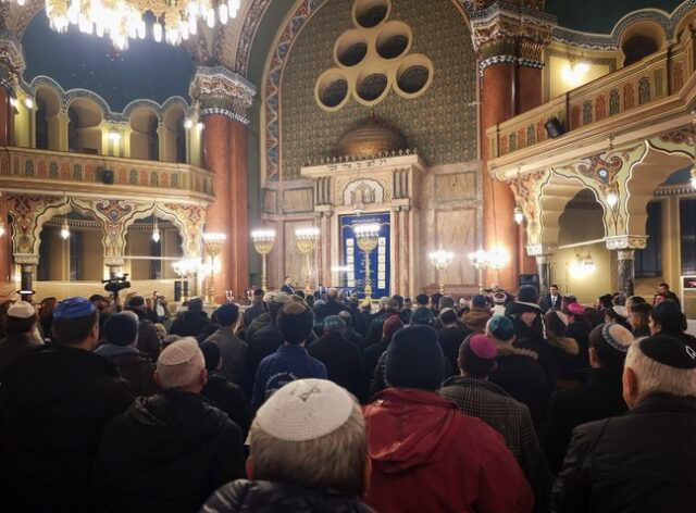 Отбелязване на празника Ханука в Централната софийска синагога