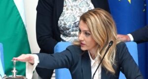 Рая Назарян
