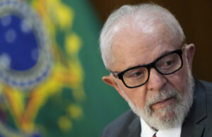 Бразилският президент Лула да Силва продължава "войната" с централния банкер