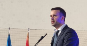В новото реорганизирано черногорско правителство ще има 25 министерства