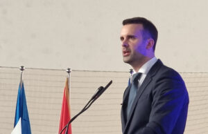 В новото реорганизирано черногорско правителство ще има 25 министерства