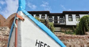 Водачи на туристически групи в Созопол, Несебър и Рила са били проверявани дали законно упражняват професията