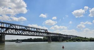 Възможностите за укрепване на брега на река Дунав край Мартен ще търсят от Областната администрация в Русе