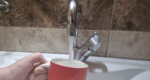 Дебитът на водоизточниците в някои населени места в област Плевен е на критичния минимум, съобщиха от ВиК