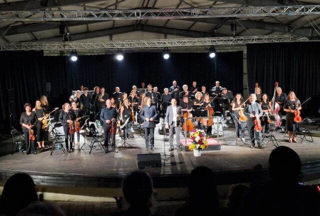 Концерт на Плевенската филхармония и маестро Йордан Камджалов даде старт на съпътстващата програма на оперен сезон "Сцена на вековете"