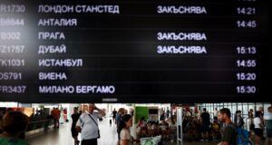 Летище София съобщи за неочакван технически проблем с информационните монитори на двата терминала