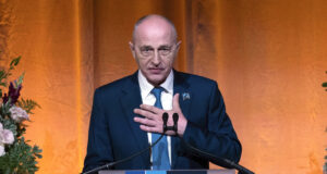 Настоящият заместник-генерален секретар на НАТО Мирча Джоана ще обяви в края на август дали ще се кандидатира за президент на Румъния