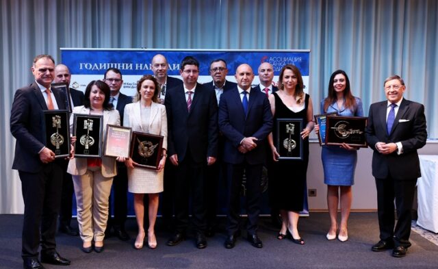 ОББ е "Банка на годината", голямата награда беше връчена от президента Румен Радев