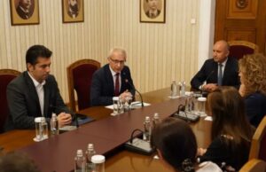 ПП-ДБ искат отсрочка за кабинета – предлагат антикорупционна декларация на парлаента