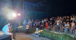 С концерт-изповед и много гост изпълнители започна турнето на "СкандаУ"