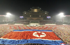 Северна Корея спусна балони с боклук близо до президентския комплекс на Южна Корея