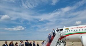 Служебният премиер на България Димитър Главчев пристигна във Вашингтон за срещата на върха на НАТО