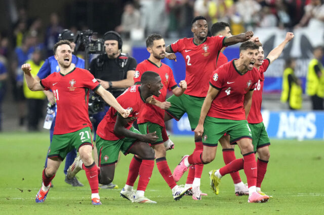 Три спасени дузпи от Диого Коща изпратиха Португалия на четвъртфинал на Европейското първенство по футбол срещу Франция