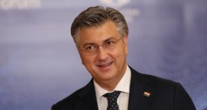 Хърватската демократична общност ще реши днес кой ще бъде нейният кандидат за президент на изборите в края на годината