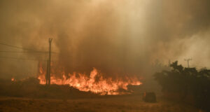 Пожар край Атина