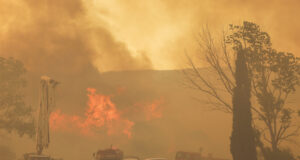 Балканите горят! В Турция евакуираха над 4000 души