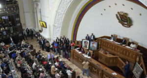 Венецуелският парламент отложи заседанието си за гласуване на закон "срещу фашизма“