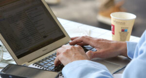 Изкуственият интелект е най-обсъжданата и трансформираща тенденция в дигиталния маркетинг в момента, казаха експерти за БТА