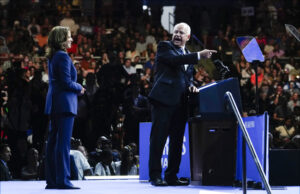 Камала Харис представи официално тандема си с Тим Уолц