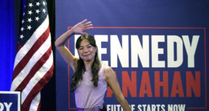 Независим кандидат за президент на САЩ смята да се откаже от кандидатурата си, за да се присъедини към Тръмп