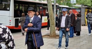 От 1 януари 2025 г. пенсионерите в Тирана ще ползват безплатно градски транспорт