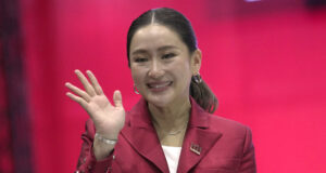 ПОРТРЕТ
                                                                                                Тайван има за трети път премиер от клана Шинаватра