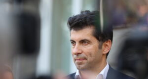 Кирил Петков