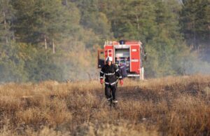 Пожарът при полигона край Благоевград е погасен, при жп гара „Пейо Яворов“ продължават действията по гасене