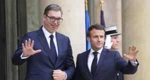 Сръбският президент Александър Вучич и френският му колега Еманюел Макрон