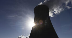 Швейцарската атомна централа "Бецнау" частично е изключена от мрежата след повреда