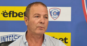 "Иван Цветанов е временно решение, естествено, че търсим треньор", заяви президентът на Спартак 1918 Варна