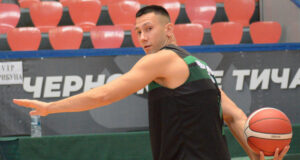 "Отборът засега е доста добре окомплектован", смята капитанът на Черно море Тича Мартин Коцев