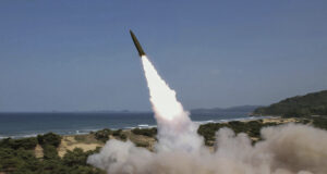 АКТУАЛИЗИРАНА
                                                                                                Северна Корея изстреля серия от балистични ракети, съобщи южнокорейската армия