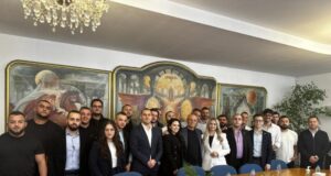 Ахмед Доган в централата на ДПС Снимка: Фейсбук