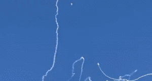 Балистична ракета на Хизбула достигна Тел Авив, целта е била щаба на Мосад