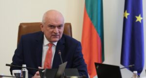 Димитър Главчев представи Екатерина Захариева като кандидат за еврокомисар от България в отговор до Урсула фон дер Лайен