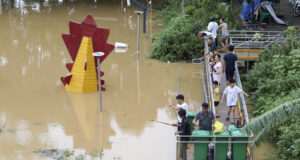 Жертвите на тайфуна „Яги“, преминал през Виетнам, са вече 127, а 54 души се водят изчезнали