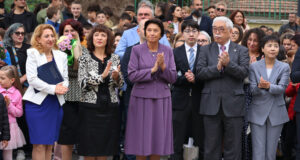 Заместник-министърът на образованието Емилия Лазарова беше гост на тържеството на най-голямото училище в България - 18-о СУ "Уилям Гладстон"