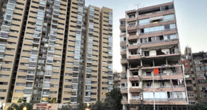 Разрушения в жилищна сграда в ливанската столица Бейрут,