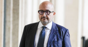 Италианският министър на културата подаде оставка заради любовна афера, но Мелони не я прие